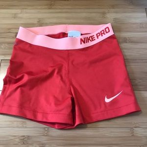 Nike Women's Core Pro 3'' Shorts medium